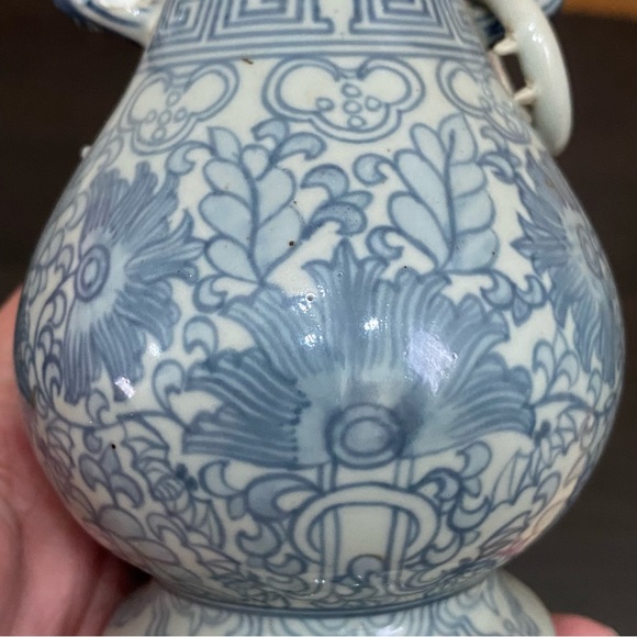 Vintage Asian Blue/White Ceramic Porcelain 5.25” Vase - Picture 11 of 15
